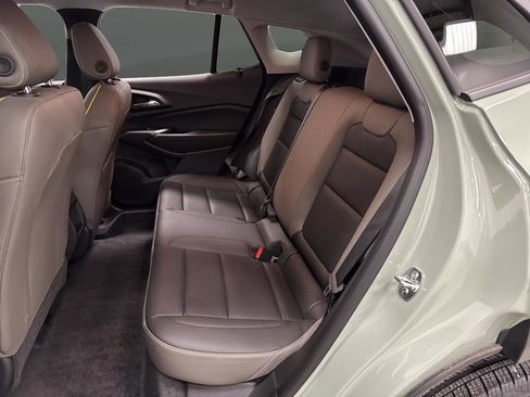 Used 2025 Chevrolet Trax ACTIV w/ Driver Confidence Package image 26