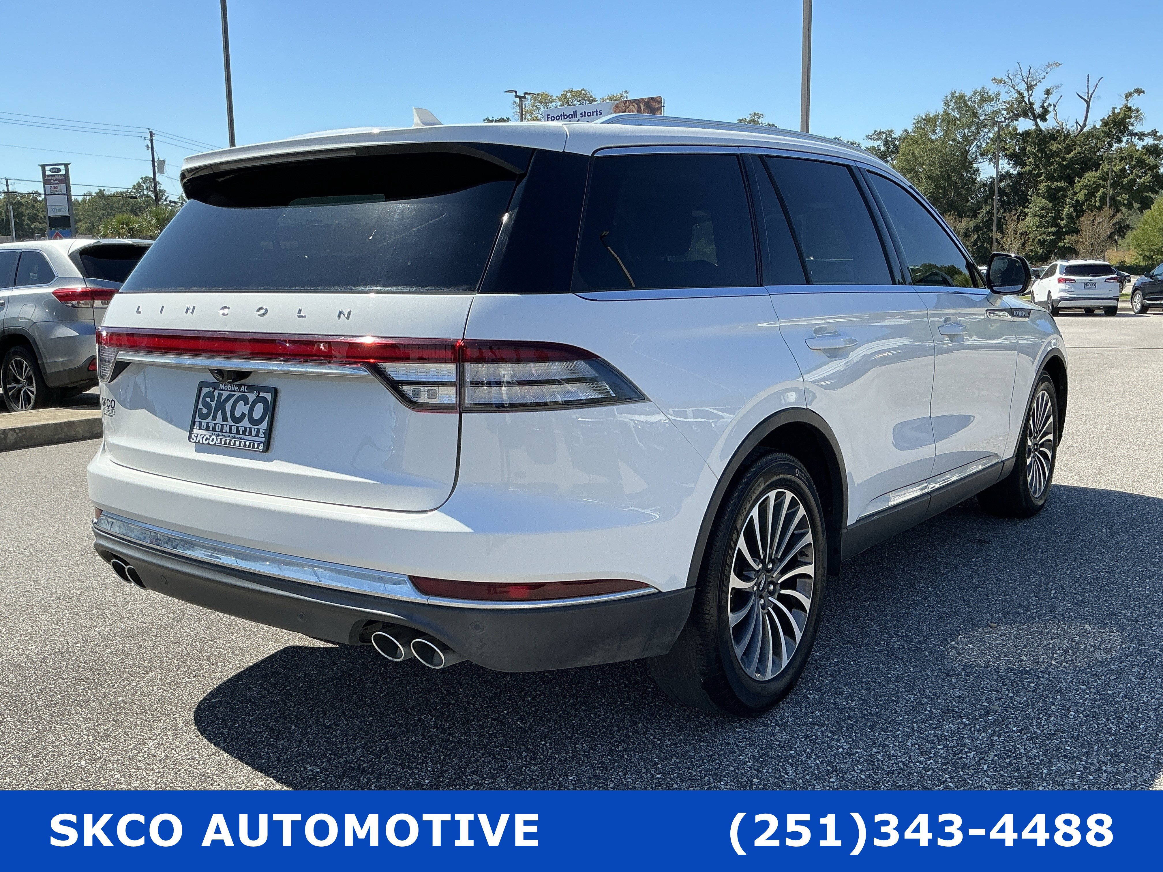 Used 2023 Lincoln Aviator 2WD w/ Premium Package image 5