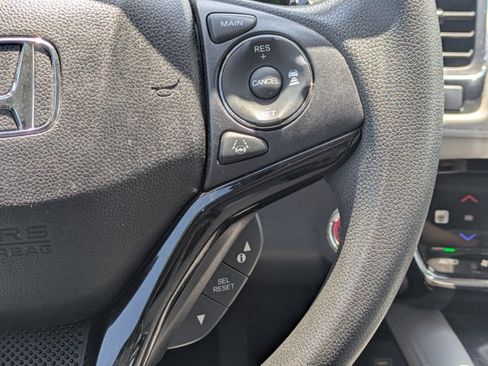 Used 2022 Honda HR-V EX image 12