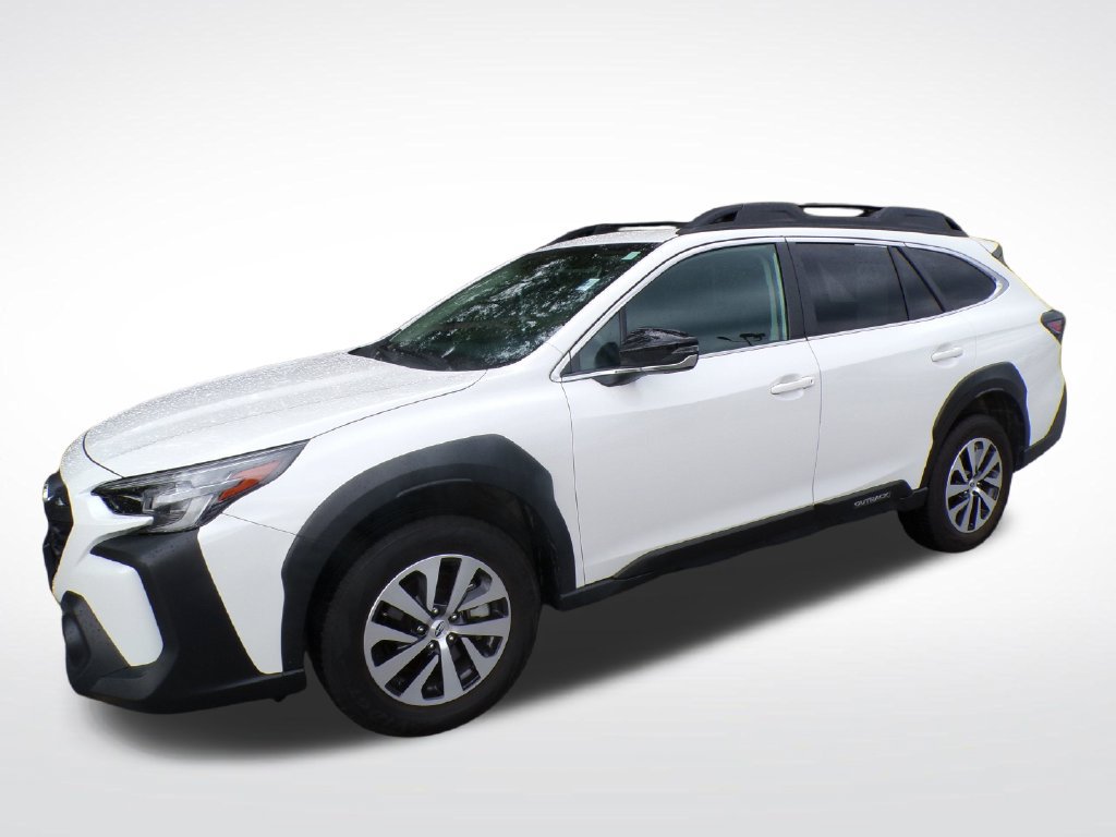 Used 2025 Subaru Outback Premium AWD/4WD image 3