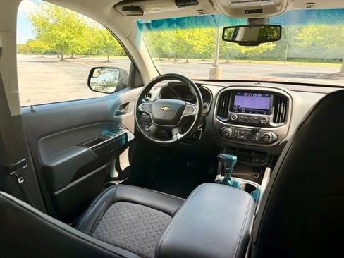 Used 2017 Chevrolet Colorado Z71 w/ Z71 Midnight Edition AWD/4WD image 19