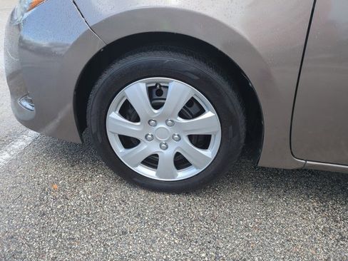 Used 2018 Toyota Corolla LE image 21