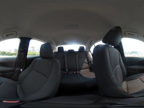 Used 2025 Toyota Corolla LE FWD image 33
