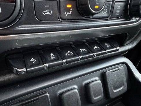 Used 2018 Chevrolet Silverado 1500 LTZ Z71 w/ LTZ Plus Package image 15