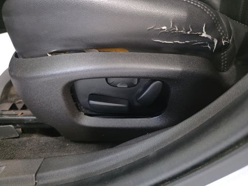 Used 2016 Lincoln MKS FWD image 13