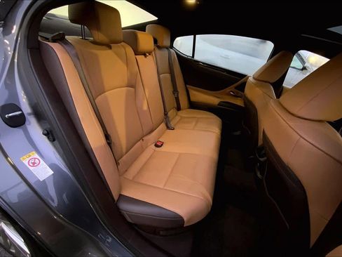 Used 2019 Lexus ES 300h image 19