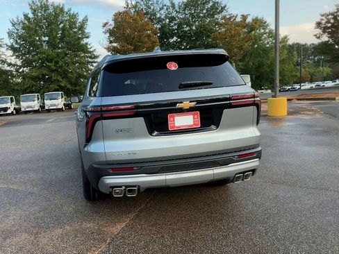 Used 2026 Chevrolet Traverse LT w/ Driver Confidence Package image 7