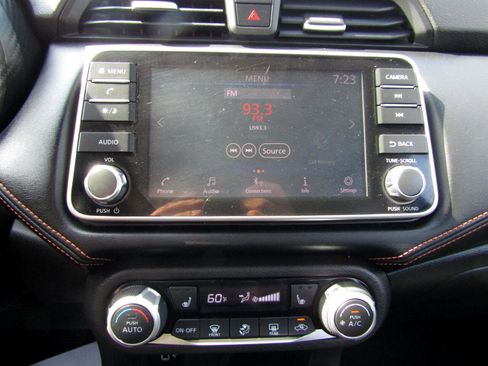 Used 2020 Nissan Versa SR w/ Convenience Package image 9