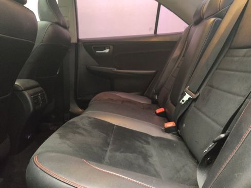 Used 2017 Toyota Camry XSE w/ Moonroof Package FWD image 18