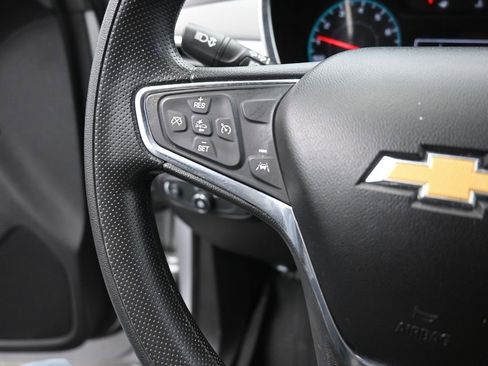 Used 2020 Chevrolet Equinox LS w/ LS Convenience Package image 3