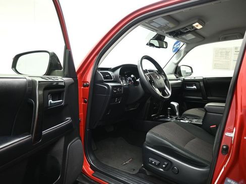 Used 2024 Toyota 4Runner TRD Off-Road image 8