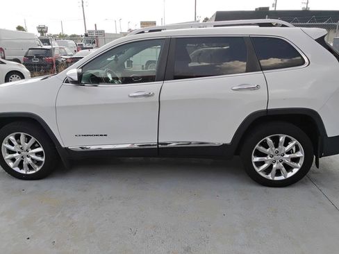 Used 2014 Jeep Cherokee Latitude image 11