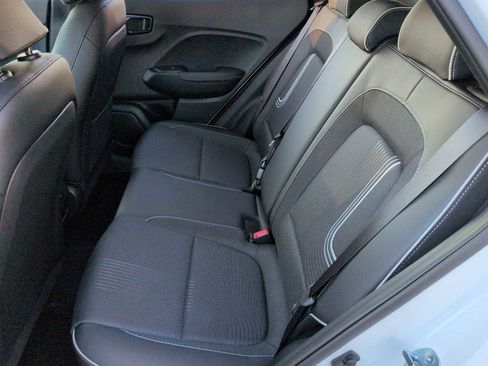 New 2025 Hyundai Venue Limited image 19