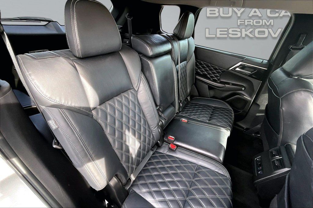 Used 2022 Mitsubishi Outlander SEL AWD/4WD image 26