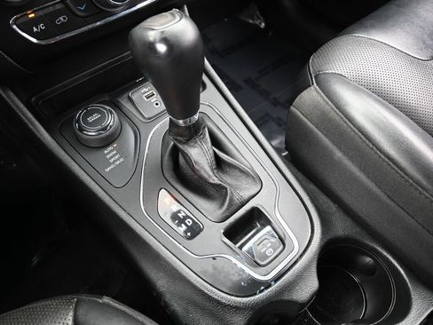 Used 2022 Jeep Cherokee Latitude Lux image 26