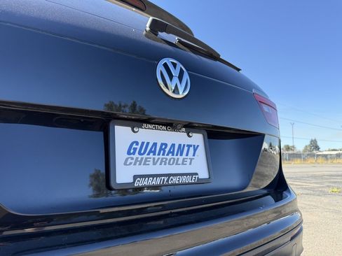 Used 2020 Volkswagen Tiguan S image 47