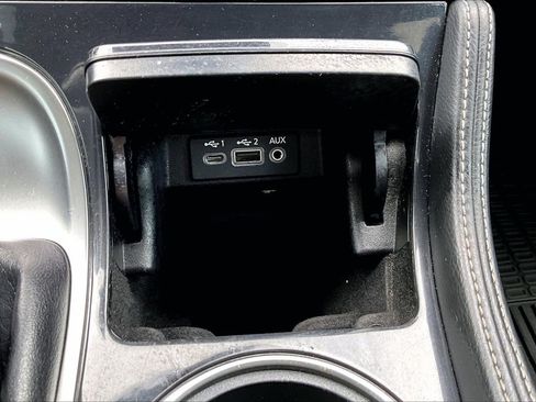 Used 2021 Nissan Maxima 3.5 SV w/ Floor Mat Group FWD image 17