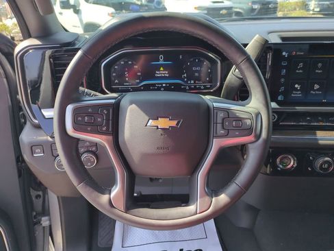 Used 2024 Chevrolet Silverado 1500 LT image 11