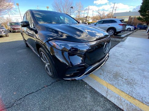 Used 2023 Mercedes-Benz EQS 580 4MATIC image 24