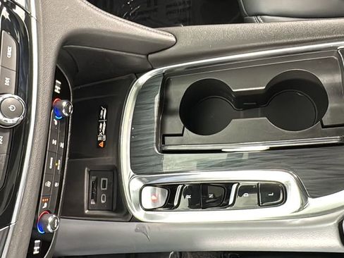 Used 2023 Buick Enclave Essence w/ Experience Buick Package image 33