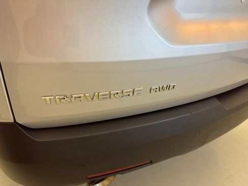 Used 2022 Chevrolet Traverse LT AWD/4WD image 13