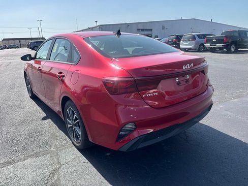 Used 2024 Kia Forte LXS FWD image 4