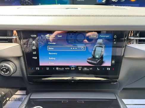 Used 2025 Lincoln Navigator Reserve w/ Jet Appearance Package image 37