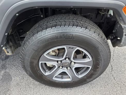 Used 2023 Jeep Wrangler Unlimited Sport AWD/4WD image 11