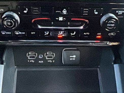 New 2025 Jeep Grand Cherokee L Laredo image 25