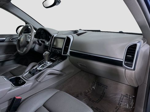 Used 2014 Porsche Cayenne Diesel AWD/4WD image 32