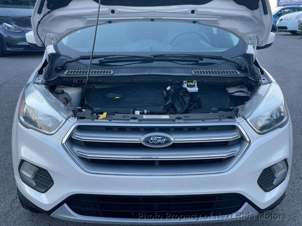 Used 2017 Ford Escape SE FWD image 24