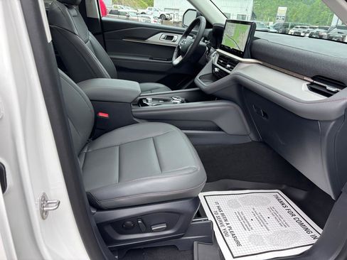 New 2026 Ford Explorer Active AWD/4WD image 18