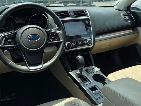 Used 2018 Subaru Outback 3.6R Limited AWD/4WD image 11