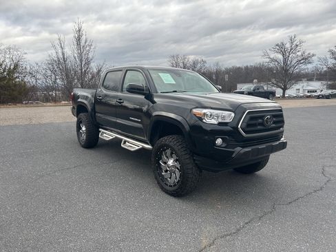 Used 2023 Toyota Tacoma SR5 image 1
