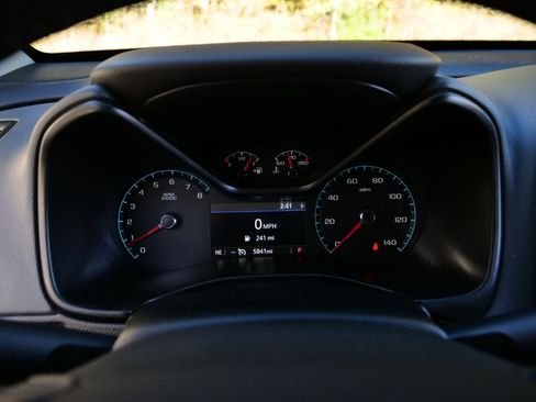 Used 2022 Chevrolet Colorado Z71 image 7