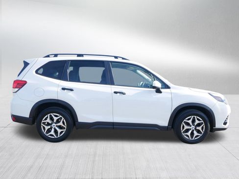Certified 2023 Subaru Forester Premium image 8