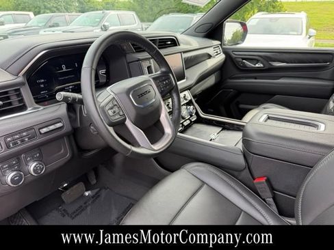 Used 2024 GMC Yukon Denali AWD/4WD image 12
