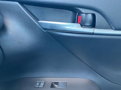 Used 2023 Toyota Camry SE image 34