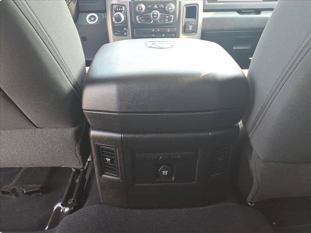 Used 2022 RAM 1500 Classic SLT w/ Electronics Convenience Group AWD/4WD image 31