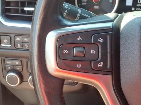 Used 2021 Chevrolet Tahoe Premier w/ Premium Package AWD/4WD image 18