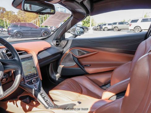Used 2018 McLaren 720S Luxury image 55
