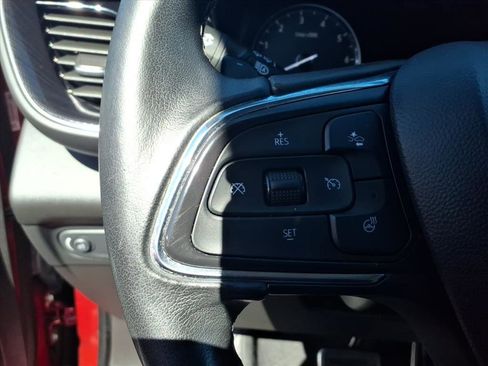 Certified 2022 Buick Envision Essence w/ Sport Touring Package image 11