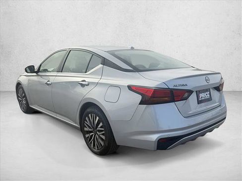 Used 2023 Nissan Altima 2.5 SV image 8