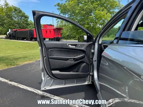 Used 2022 Ford Edge SEL w/ Convenience Package AWD/4WD image 13