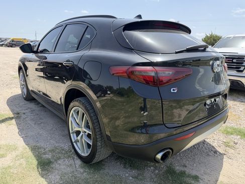 Used 2018 Alfa Romeo Stelvio Sport w/ Quick Order Package 22J Sport AWD/4WD image 2