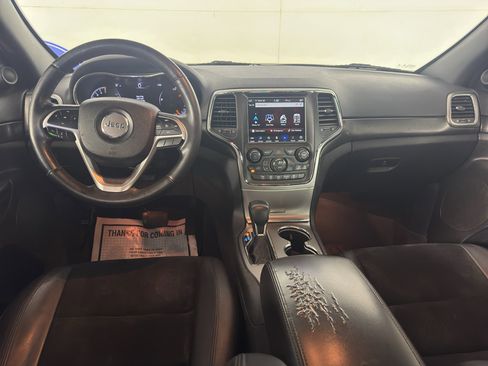 Used 2018 Jeep Grand Cherokee Altitude image 34