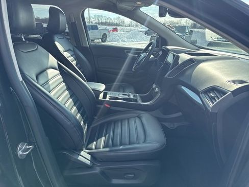 Used 2024 Ford Edge SEL w/ Convenience Package image 16
