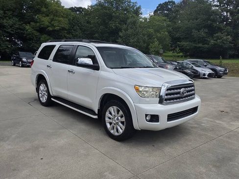 Used 2010 Toyota Sequoia Platinum RWD image 6