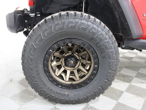 Used 2026 Jeep Gladiator Rubicon AWD/4WD image 9