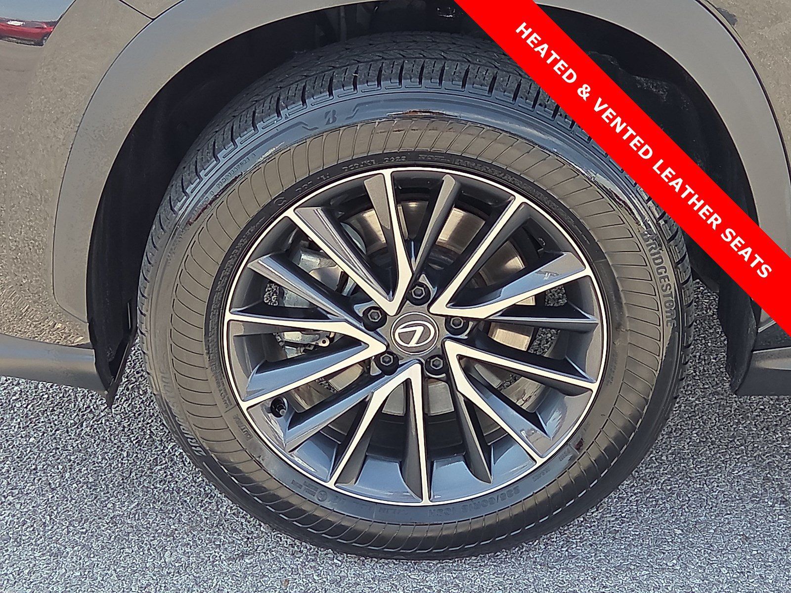Used 2024 Lexus NX 250 FWD image 7